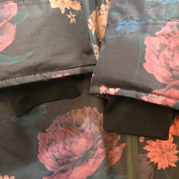 Arctic Expedition Joliette Insulated Waterproof Coat - Picture 7 of 17